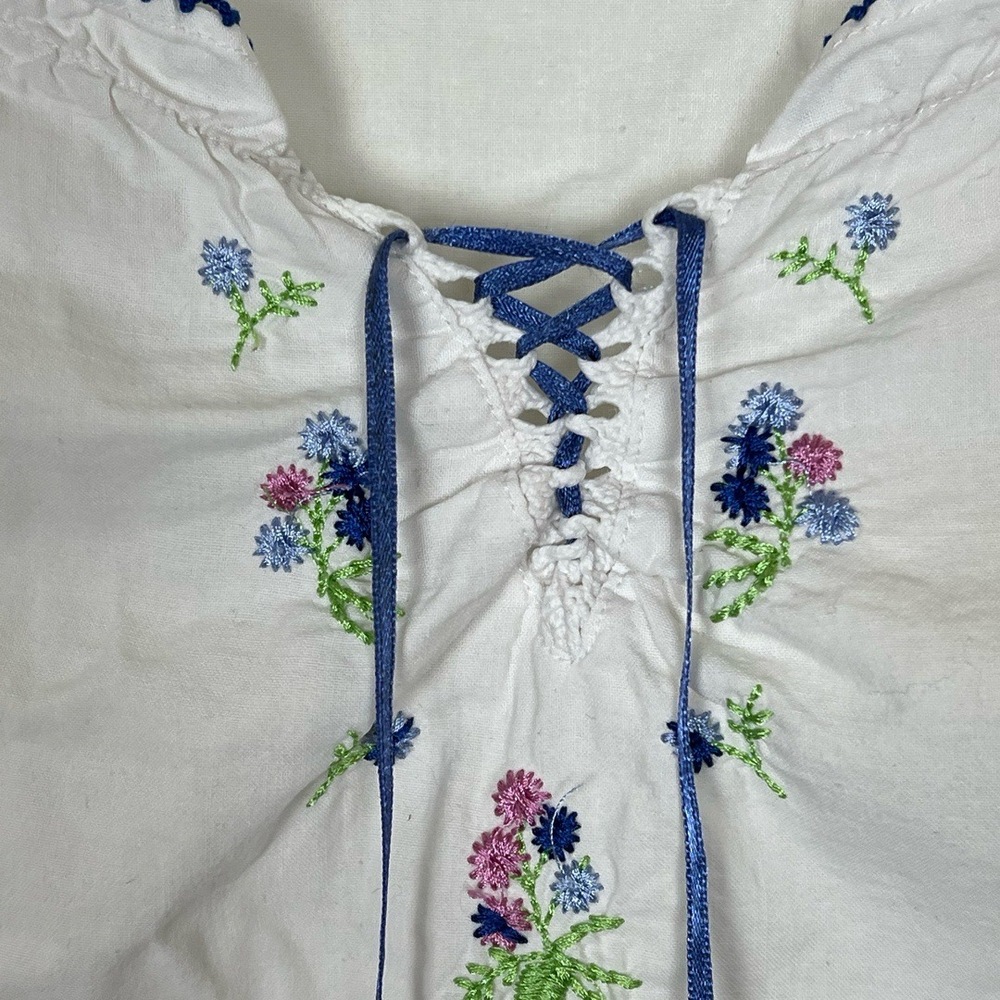 Secret Treasures Womens Camisole Embroidered V-Neck Lace-Up Cottagecore Vintage - Picture 4 of 12